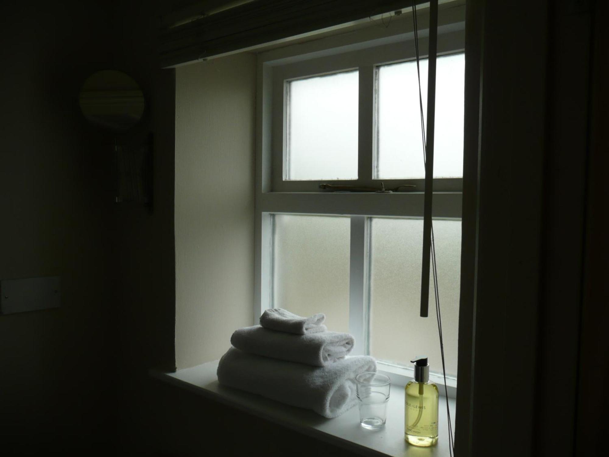 Hollybush Inn Greenhaugh Oda fotoğraf