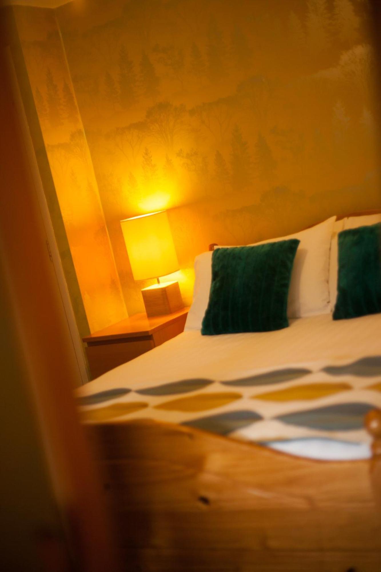 Hollybush Inn Greenhaugh Oda fotoğraf