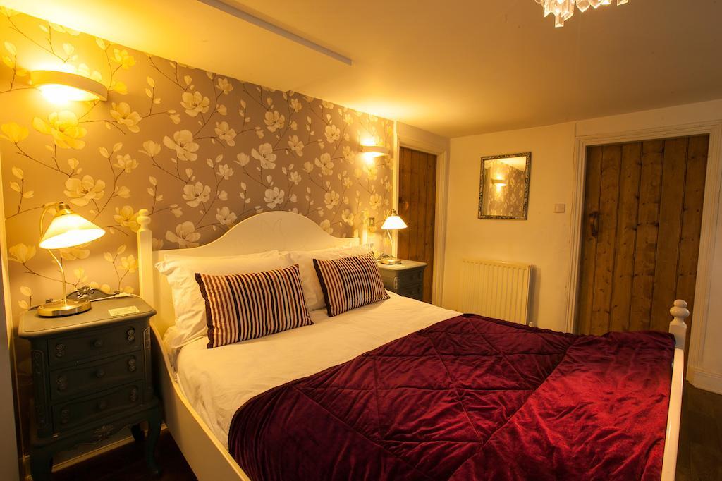 Hollybush Inn Greenhaugh Oda fotoğraf